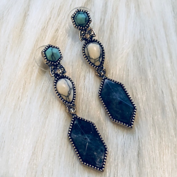 Statement earrings - Picture 2 of 6